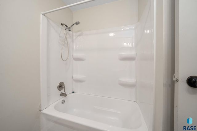 48186 265th St Street, Brandon, SD 57005