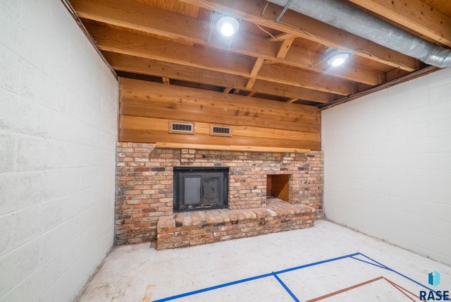 48186 265th St Street, Brandon, SD 57005