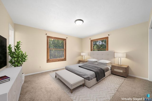 48186 265th St Street, Brandon, SD 57005