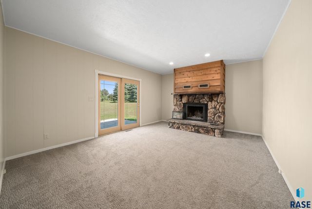 48186 265th St Street, Brandon, SD 57005