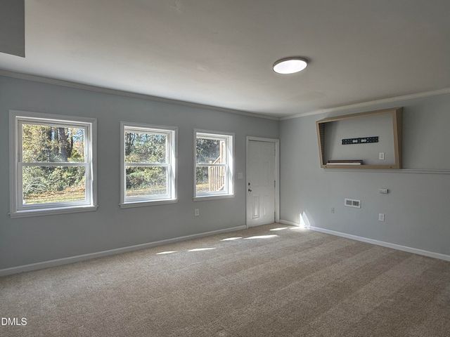 805 River Road, Selma, NC 27576