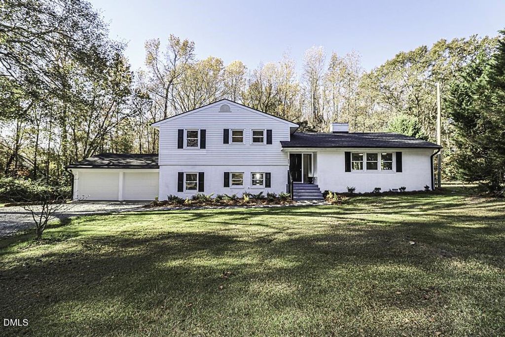 805 River Road, Selma, NC 27576