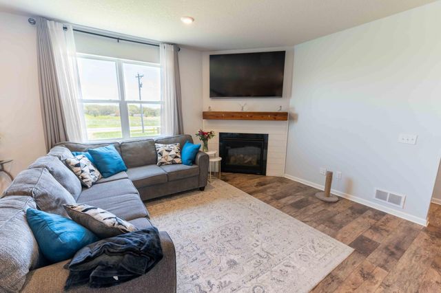 18817 Edison Court NW, Elk River, MN 55330