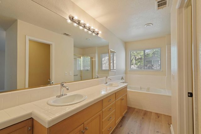 9446 Tuscany Cir, Stockton, CA 95210