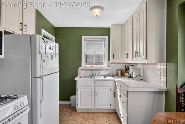 6812 Polk Street, Taylor, MI 48180