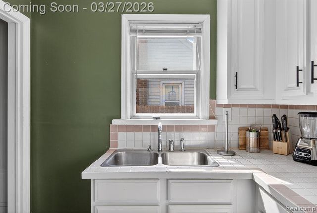 6812 Polk Street, Taylor, MI 48180