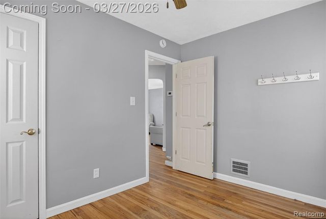 6812 Polk Street, Taylor, MI 48180