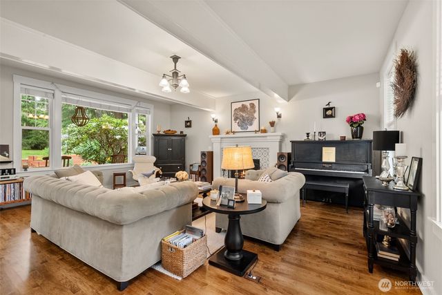 6611 84th Street Ct NW, Gig Harbor, WA 98332