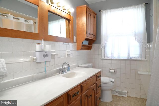 326 E CHARLOTTE ST, Millersville, PA 17551