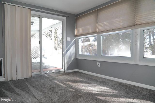 326 E CHARLOTTE ST, Millersville, PA 17551