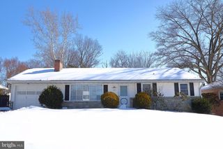 326 E CHARLOTTE ST, Millersville, PA 17551