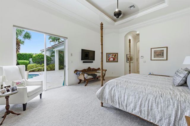 122 Siesta Way, Palm Beach Gardens, FL 33418