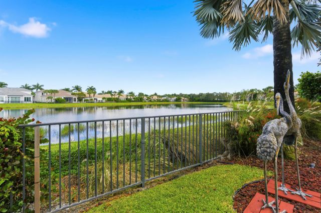 122 Siesta Way, Palm Beach Gardens, FL 33418