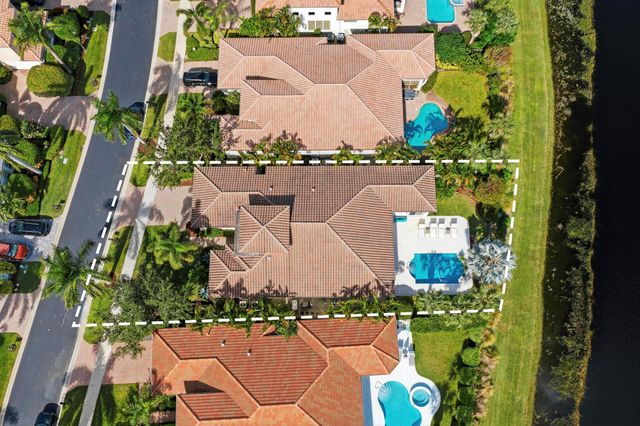 122 Siesta Way, Palm Beach Gardens, FL 33418