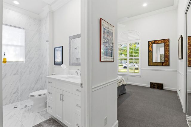 122 Siesta Way, Palm Beach Gardens, FL 33418