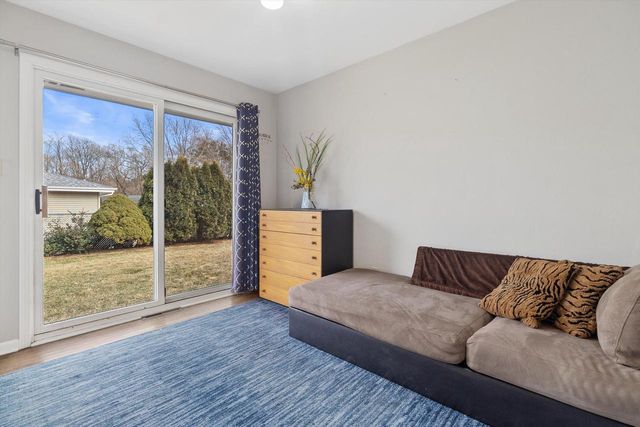 222 East AVENUE, Eagle, WI 53119