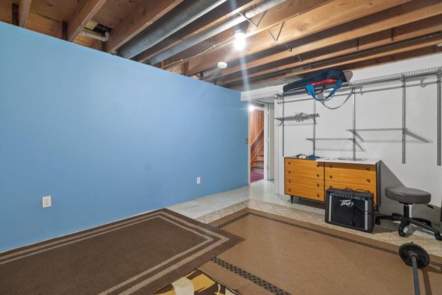 222 East AVENUE, Eagle, WI 53119