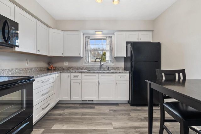 222 East AVENUE, Eagle, WI 53119