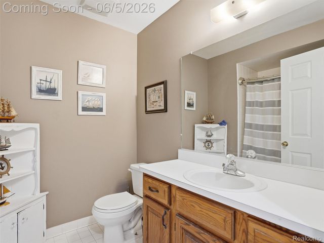 42447 Sheridan Drive, Clinton Charter Township, MI 48038