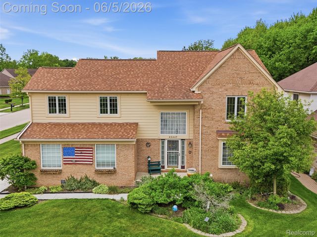 42447 Sheridan Drive, Clinton Charter Township, MI 48038