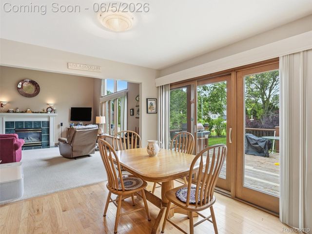 42447 Sheridan Drive, Clinton Charter Township, MI 48038