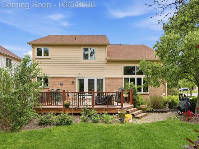 42447 Sheridan Drive, Clinton Charter Township, MI 48038