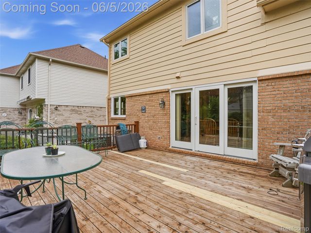 42447 Sheridan Drive, Clinton Charter Township, MI 48038