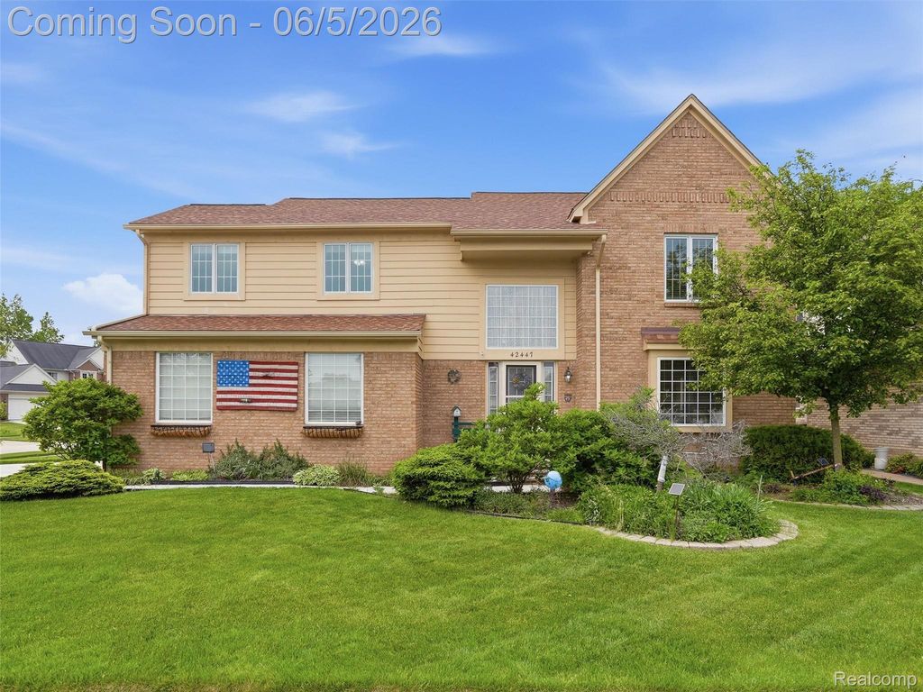 42447 Sheridan Drive, Clinton Charter Township, MI 48038