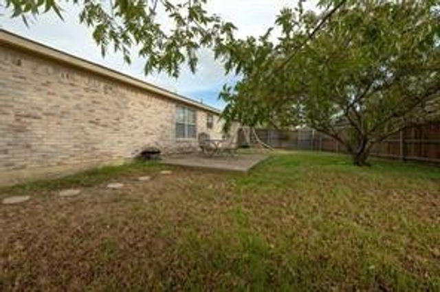 7208 Stonegate Drive, Benbrook, TX 76126