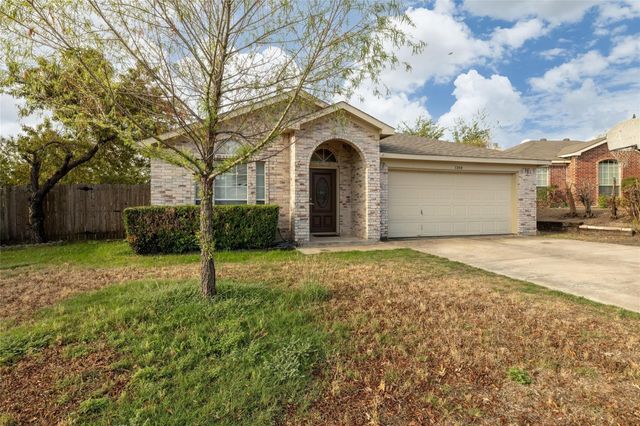7208 Stonegate Drive, Benbrook, TX 76126