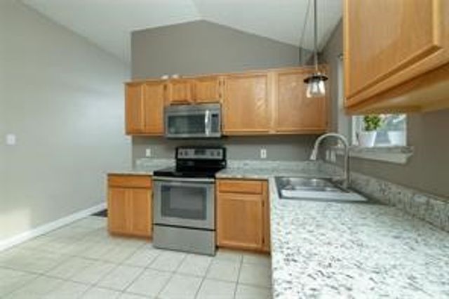 7208 Stonegate Drive, Benbrook, TX 76126