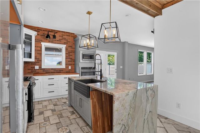 1666 Stoney Chase Drive, Lawrenceville, GA 30044