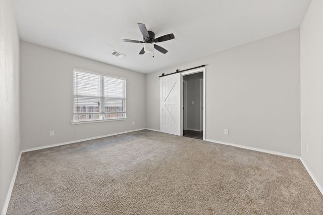 805 S 4th Street, Bonham, TX 75418