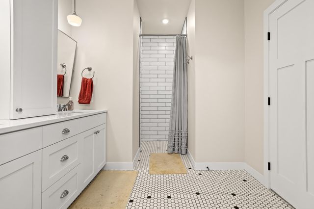 5179 Mira Way W, West Fargo, ND 58078