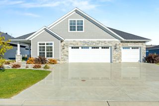 5179 Mira Way W, West Fargo, ND 58078