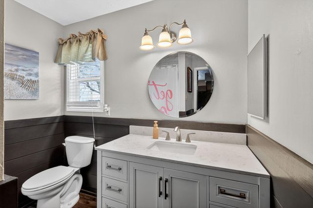 1941 Bayview Drive, Palacios, TX 77465