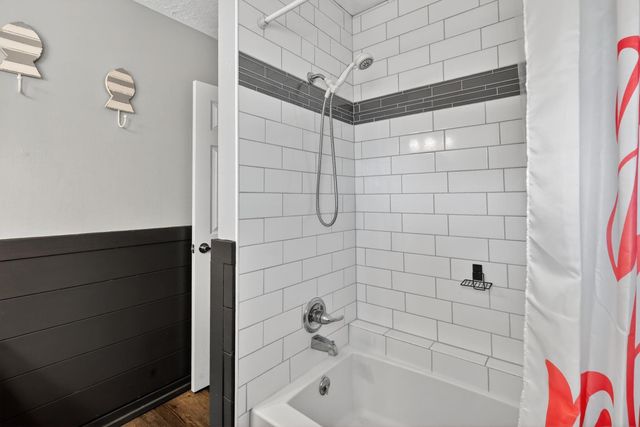 1941 Bayview Drive, Palacios, TX 77465