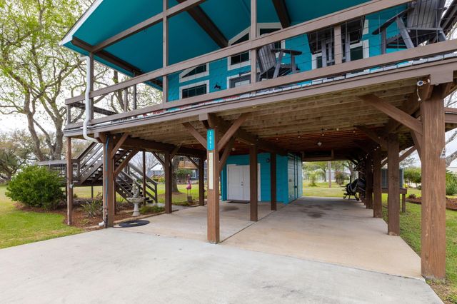 1941 Bayview Drive, Palacios, TX 77465