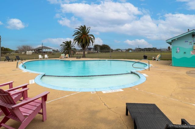 1941 Bayview Drive, Palacios, TX 77465