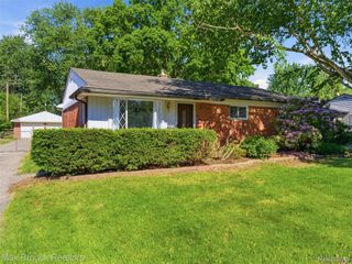 47375 Harry Street, Shelby Charter Township, MI 48317