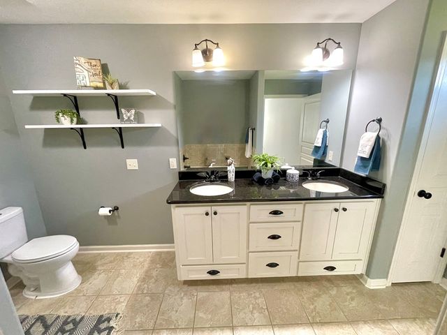 1320 Middleton Road, Dothan, AL 36301