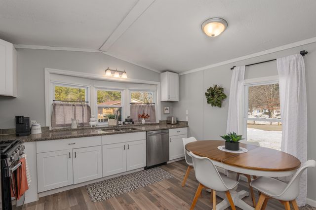 7 Lynn Lane, Rochester, NH 03867