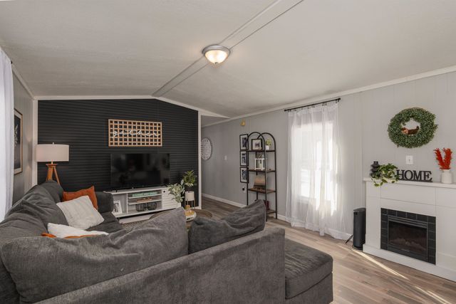 7 Lynn Lane, Rochester, NH 03867