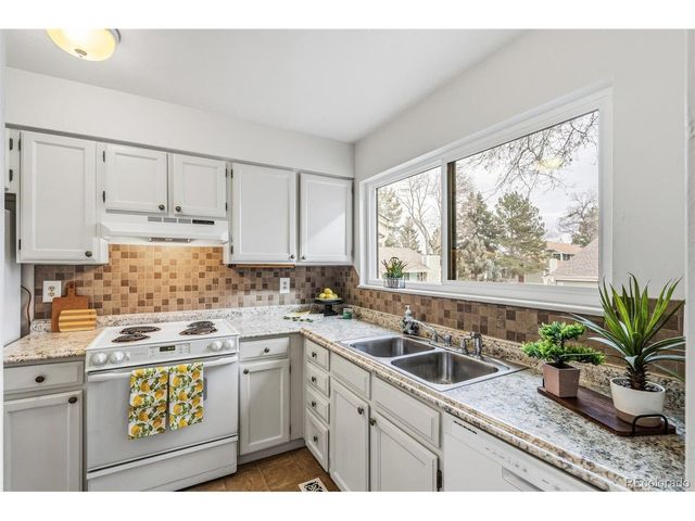 8362 W 90th Ave, Westminster, CO 80021