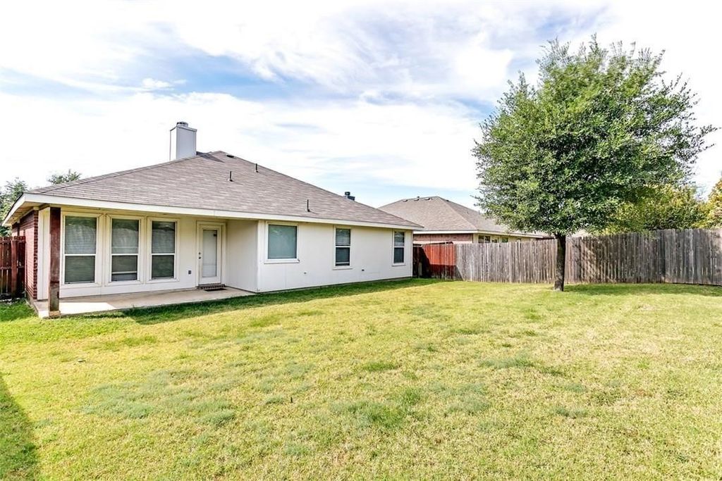 9904 Nixon Drive, Mckinney, TX 75072