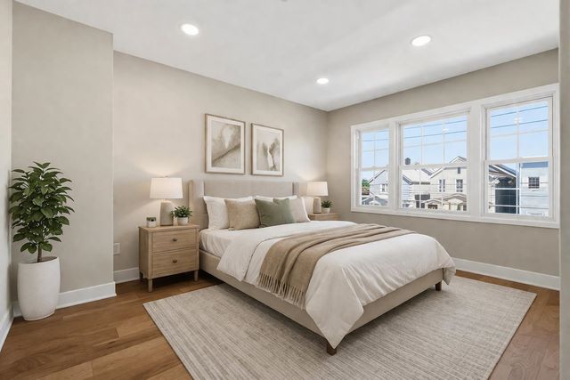 14 EAST 52ND ST, Bayonne, NJ 07002