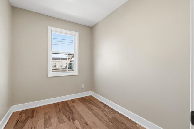 14 EAST 52ND ST, Bayonne, NJ 07002