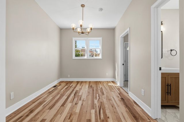 14 EAST 52ND ST, Bayonne, NJ 07002