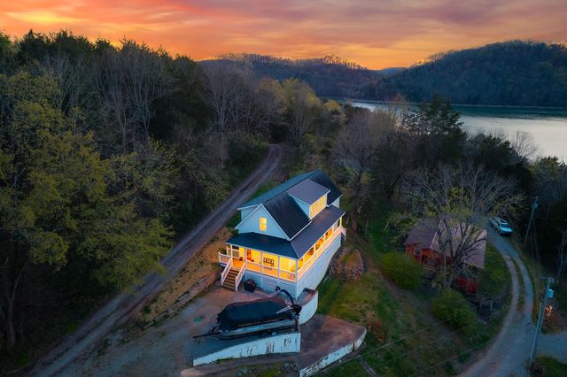 551 Askin Ln, Baxter, TN 38544