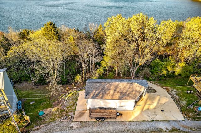 551 Askin Ln, Baxter, TN 38544